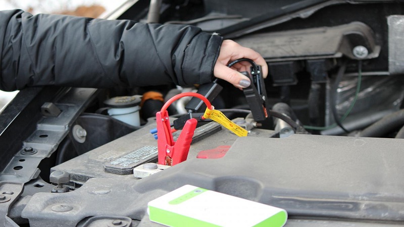 How to put the clamps to start the Car