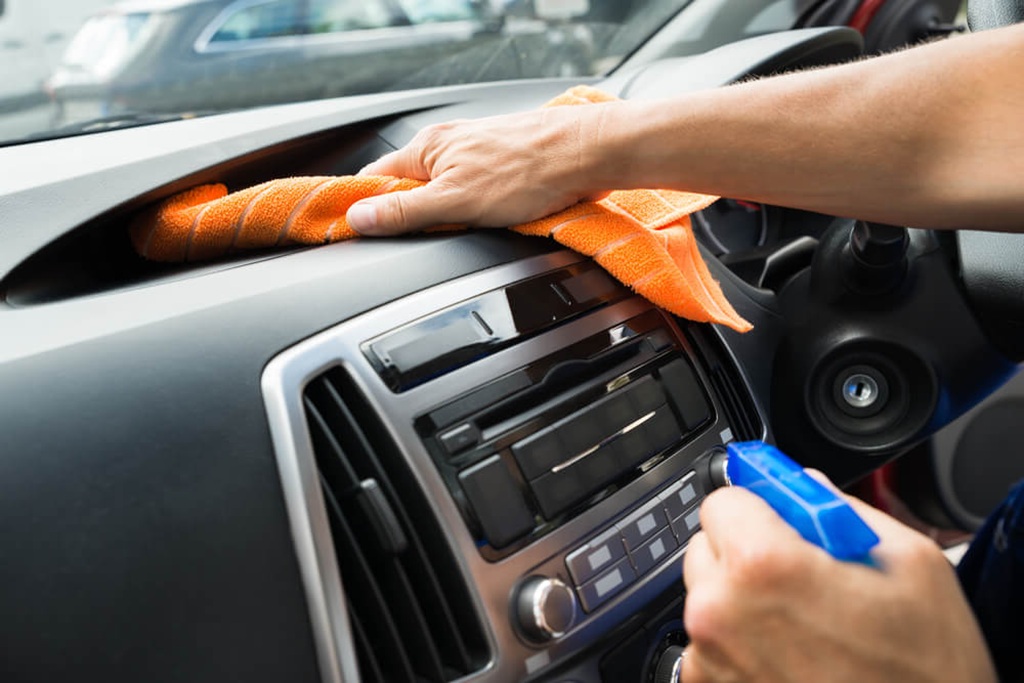 Maintaining a Clean Car Dashboard